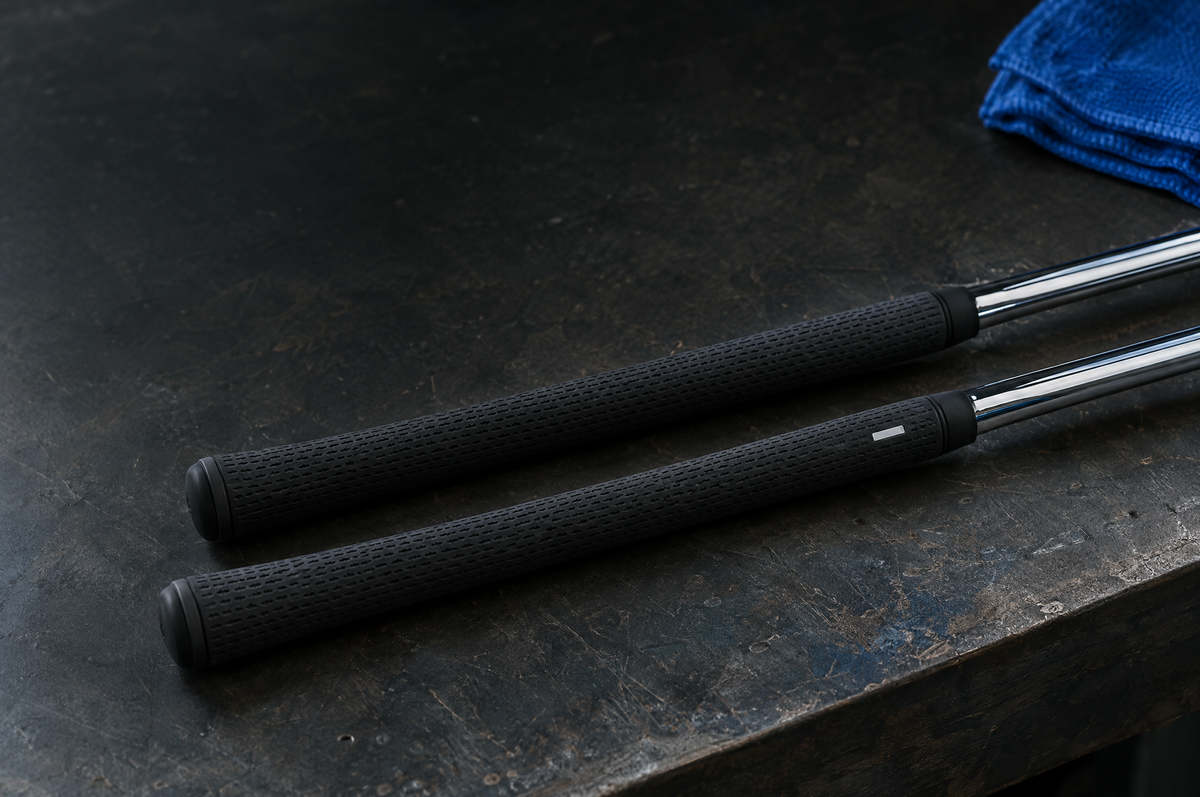 Editorial image for Golf grips: logo up or logo down