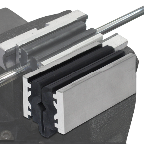 Golf Mechanix metal reinforced rubber golf shaft clamp in a bench vice
